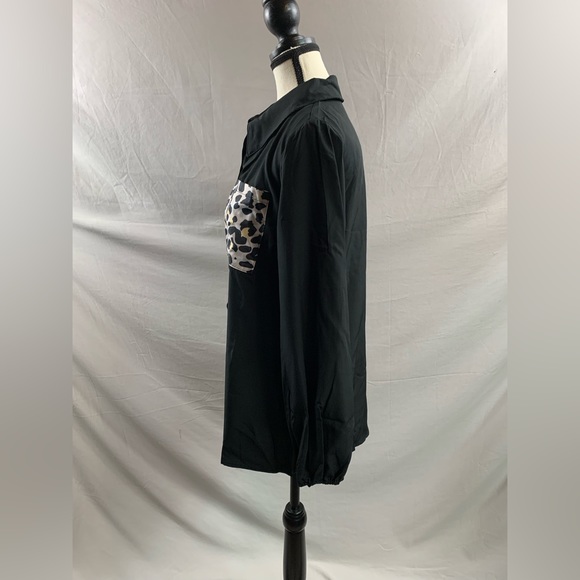 Black Leopard Print Lantern Sleeve Blouse - Picture 8 of 9